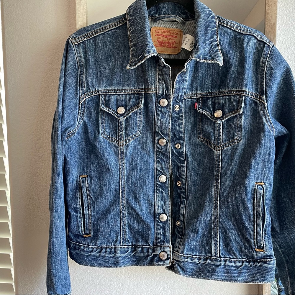 LEVI’S 💙Denim Jacket - Picture 4 of 14